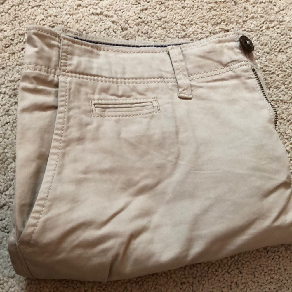 Light tan khaki American eagle pants